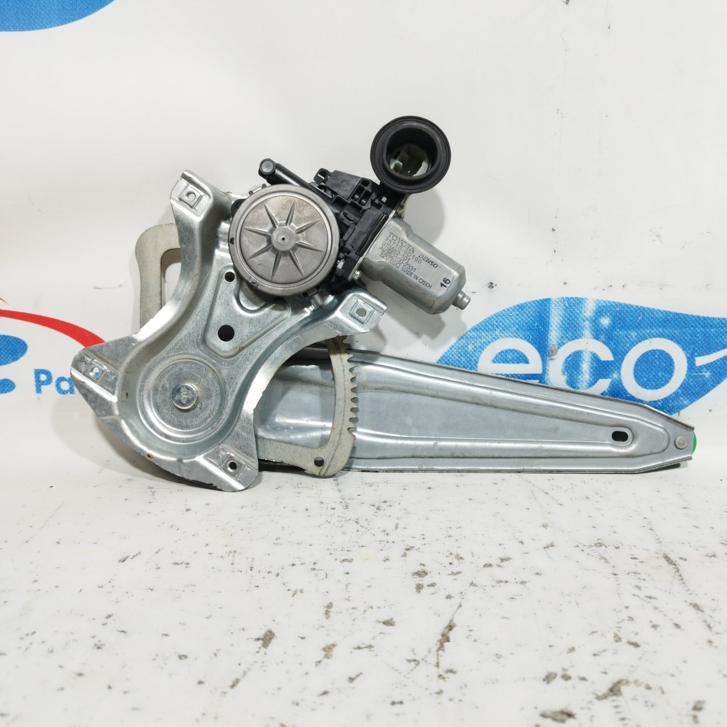 Front right rack Toyota Yaris 2014 code: 85710-0D100 ecoAC8832