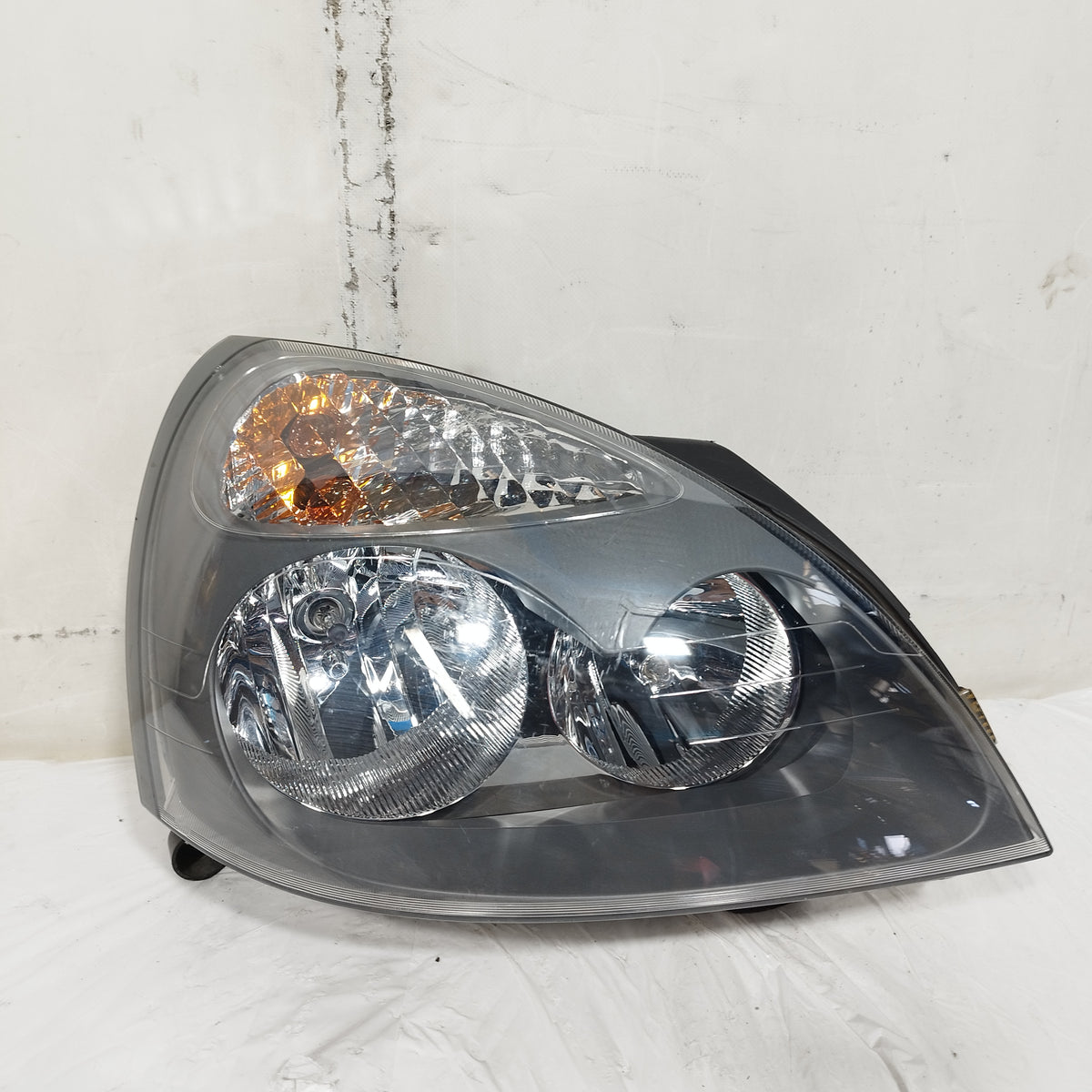 Fanale anteriore dx Renault Clio II 2001-2005 cod: 156018-00 ecoAC16706