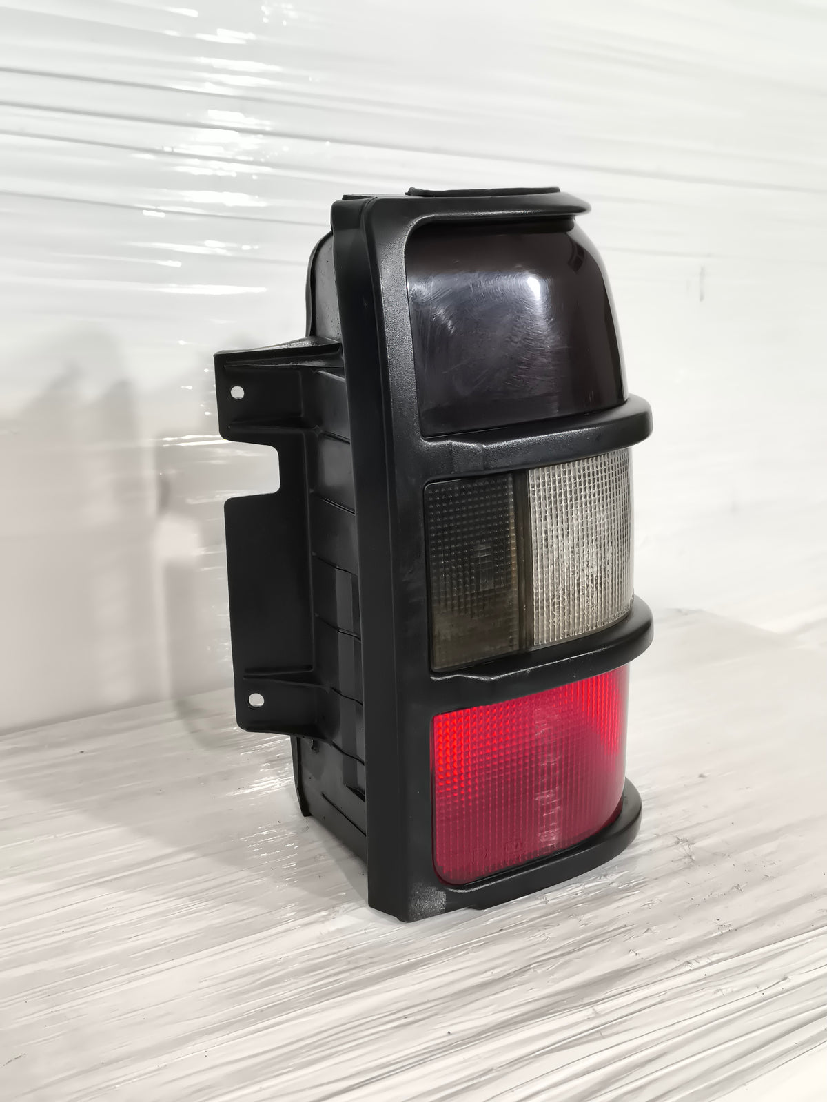 Fanale posteriore dx Mitsubishi Pajero II (V20) 2.8 D anno 1997-2000 ecoAG9916