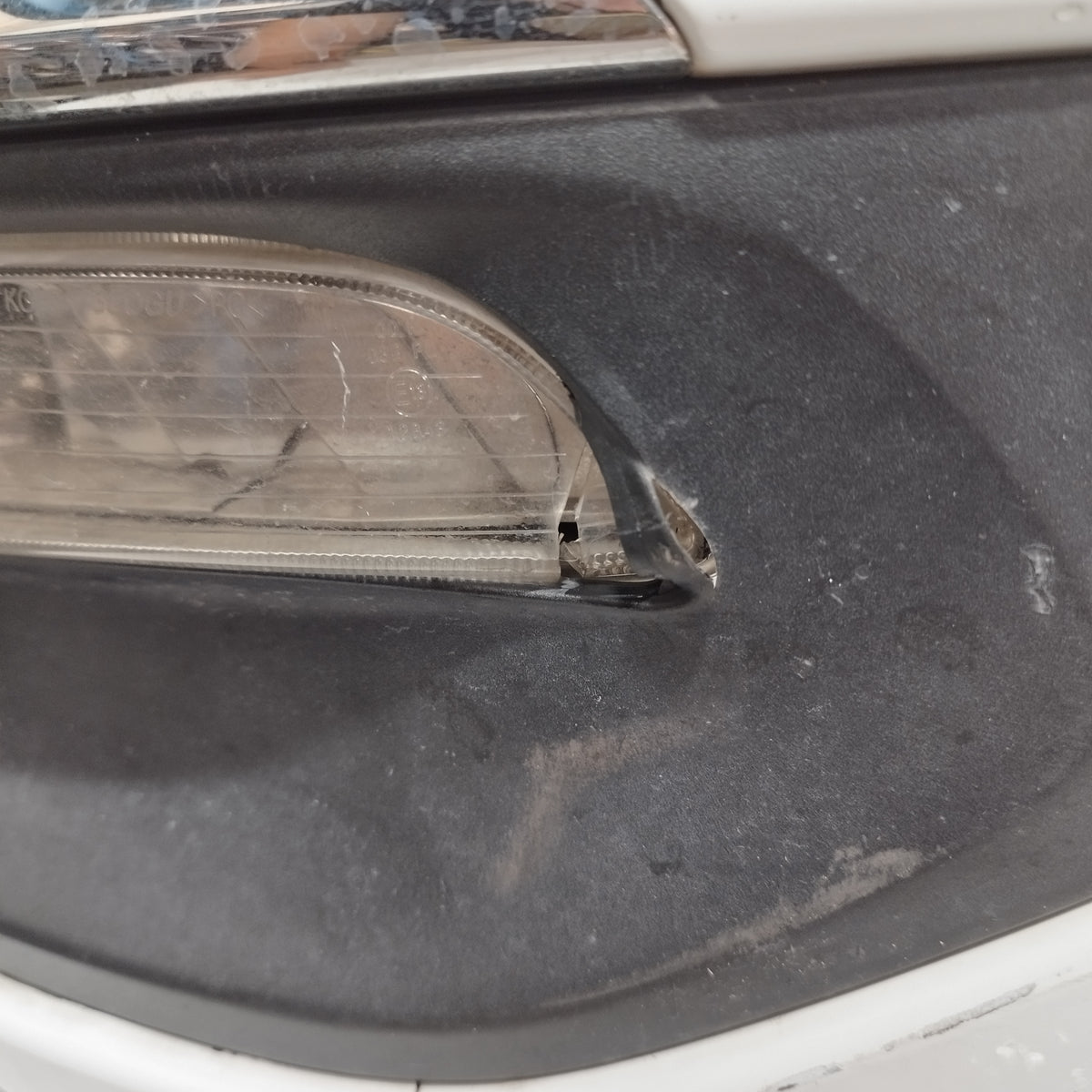 Paraurti anteriore bianco Kia Sportage III (SL) 2010-2013 ecoAC17309