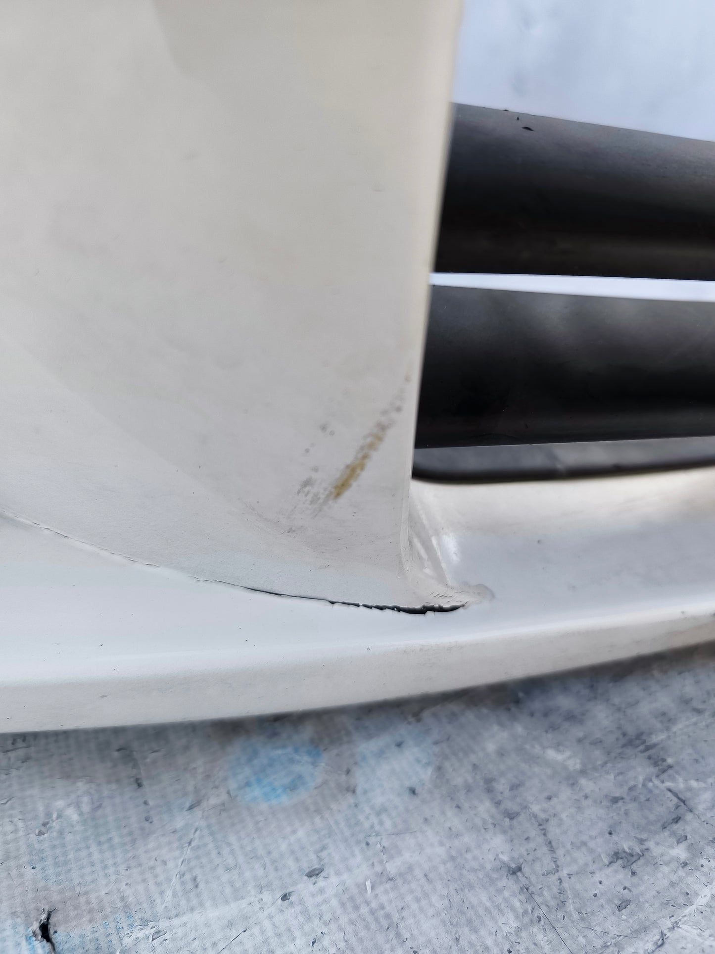 White front bumper Fiat Idea 2005 ecoAG5751