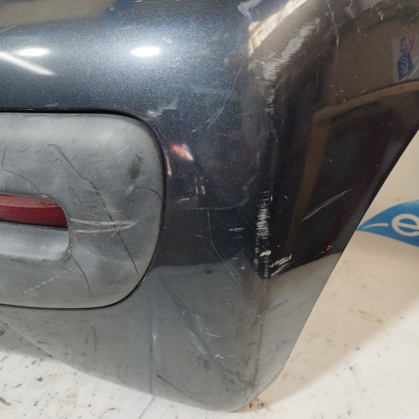 Peugeot 107 2012 ecoAC10828 Heckstoßstange in Metallic-Grau