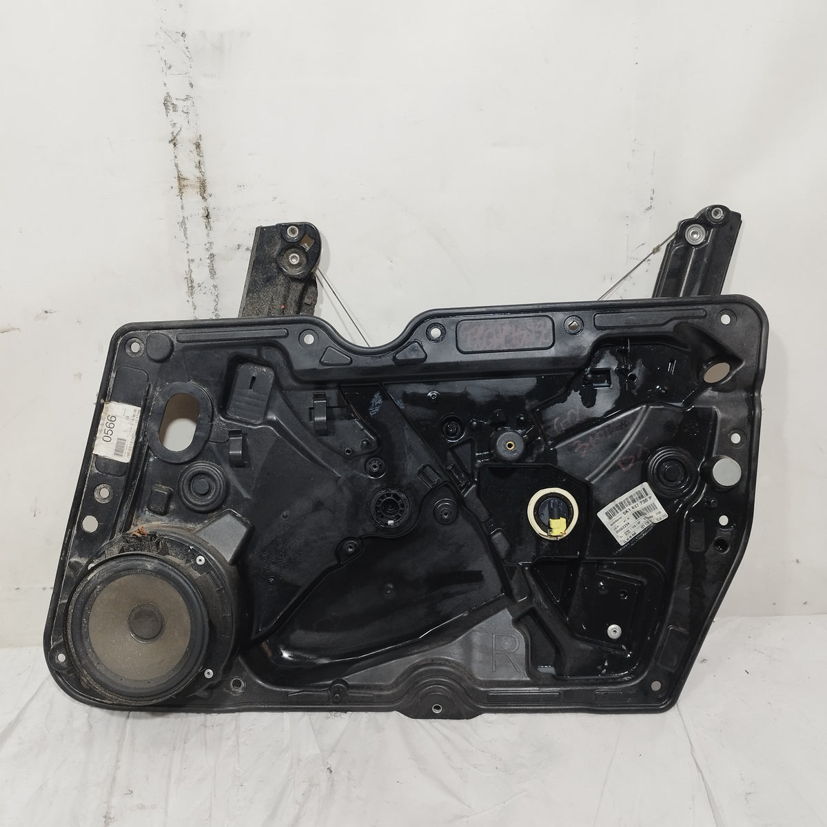 Gepäckträger vorne rechts für Volkswagen Golf 6 2010 3-Türer Code: 5K1837730P ecoAC13992