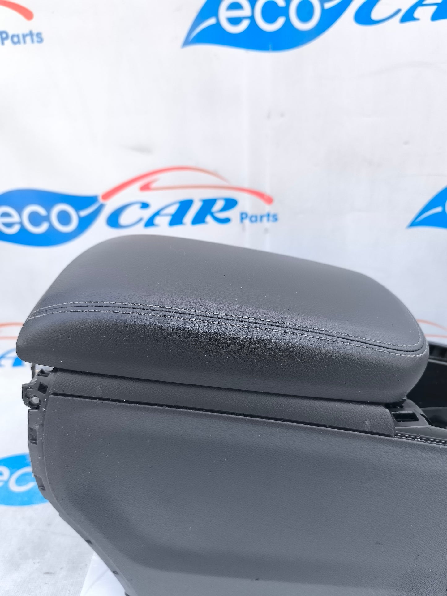 Central tunnel with armrest Mercedes A-Class W176 Cod. 1766800900 ecoAG5936