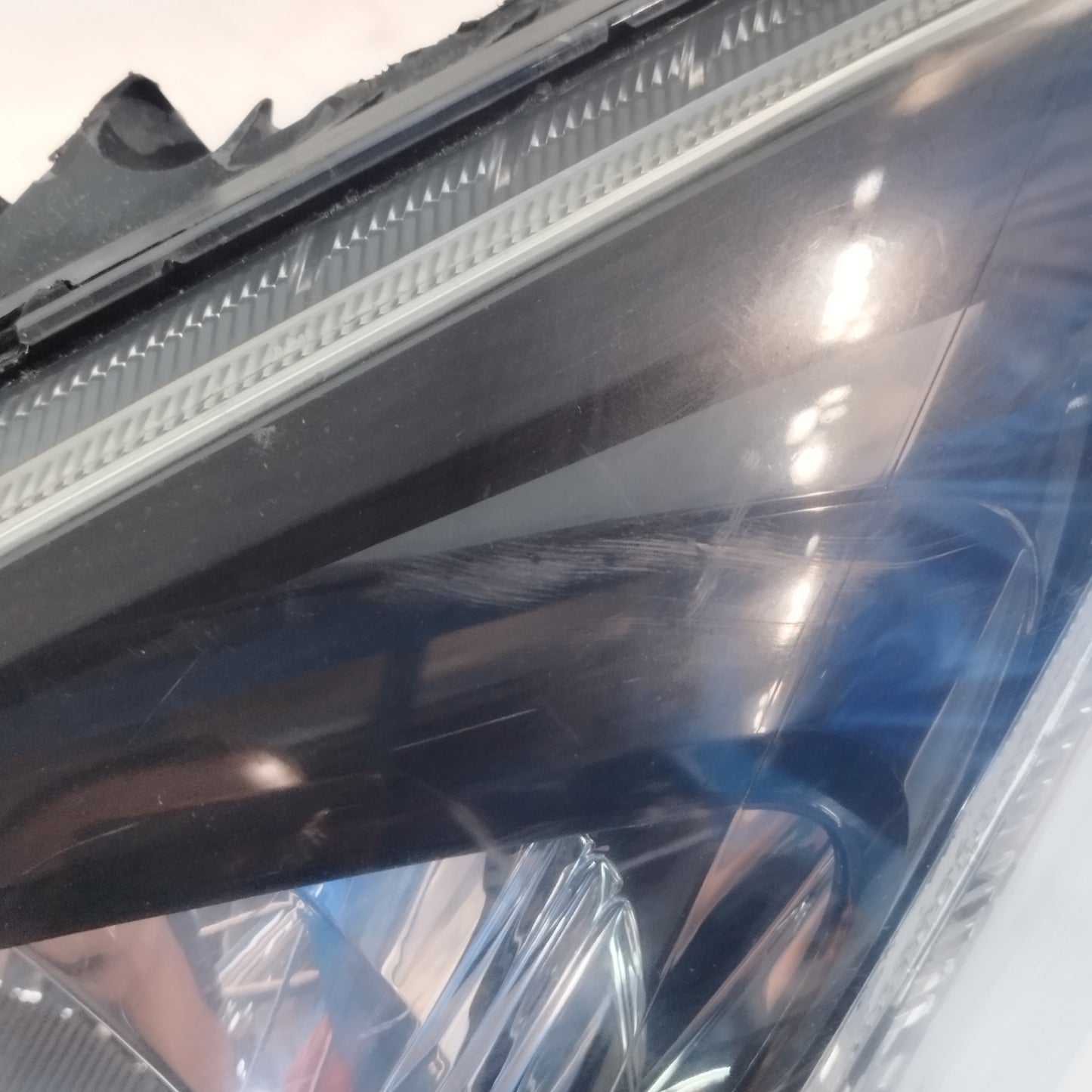 Fanale anteriore sx Mazda 2 II serie (DE) 2010-2014 Restyling cod: DR6151040 ecoAC16433