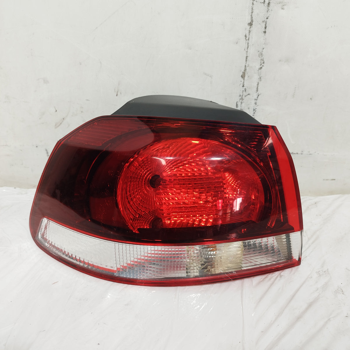 Fanale posteriore sx Fumè Volkswagen Golf VI (5K1) 2008-2013 ecoAC16836