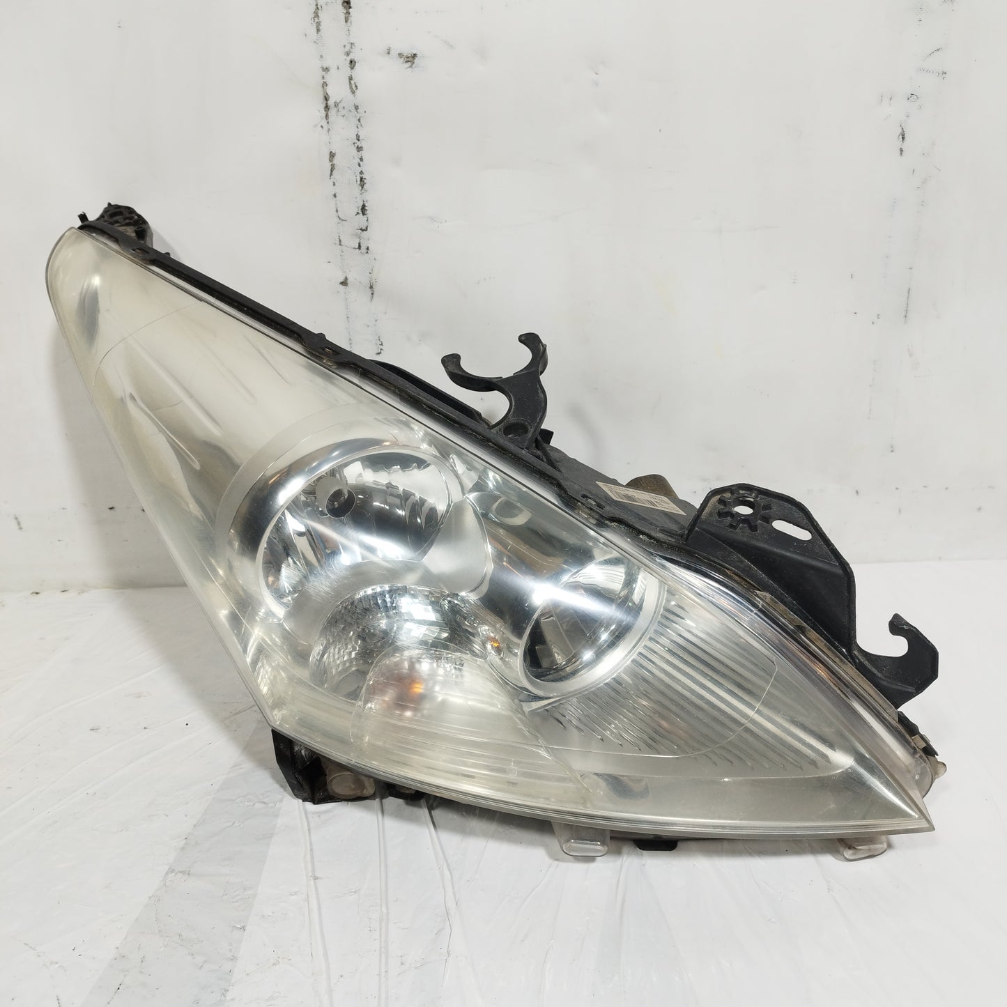 Fanale anteriore dx Peugeot 5008 2013 cod: 9682519080 ecoAC15123
