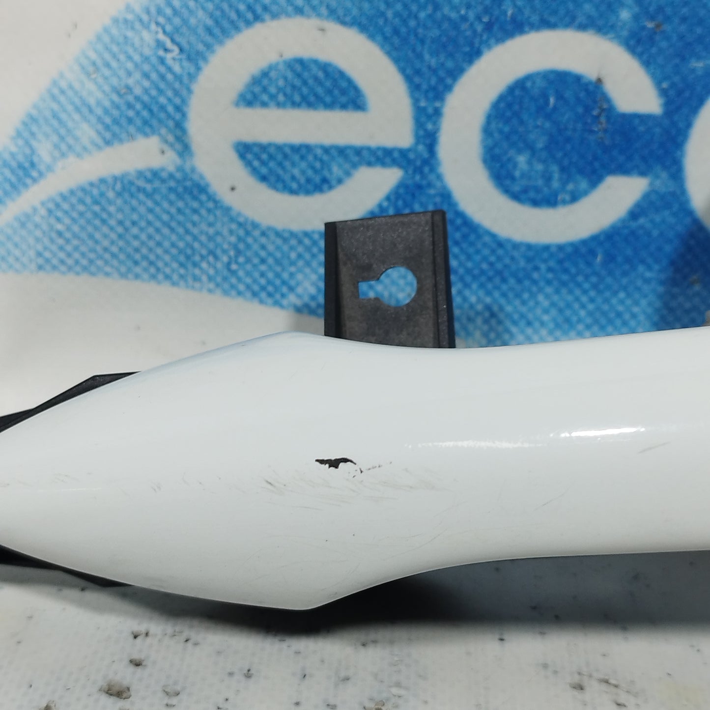 Rear left external handle white Hyundai IX35 2011 ecoAC9968