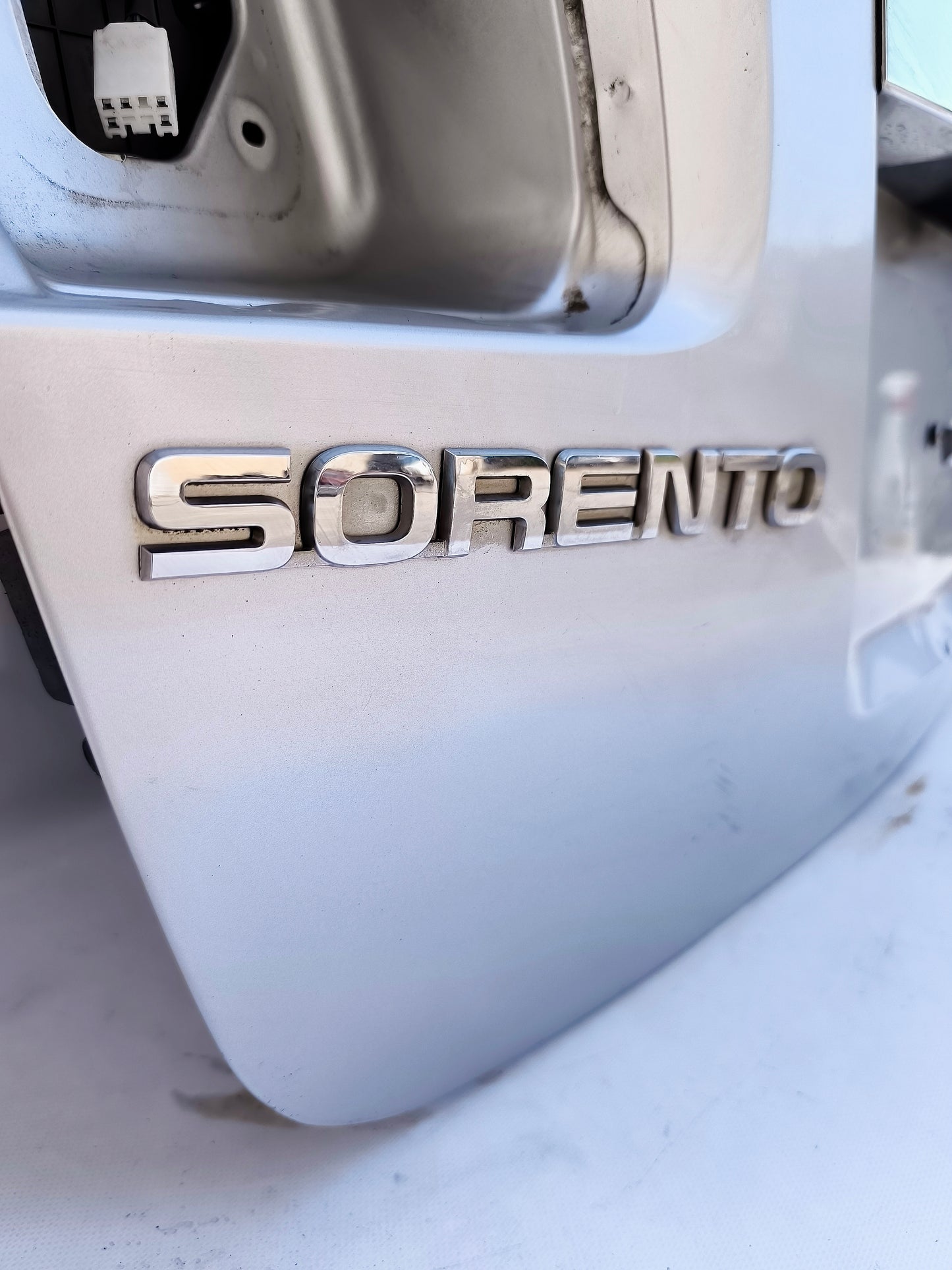 Portellone posteriore grigio argento Kia Sorento 2012 ecoAG6942