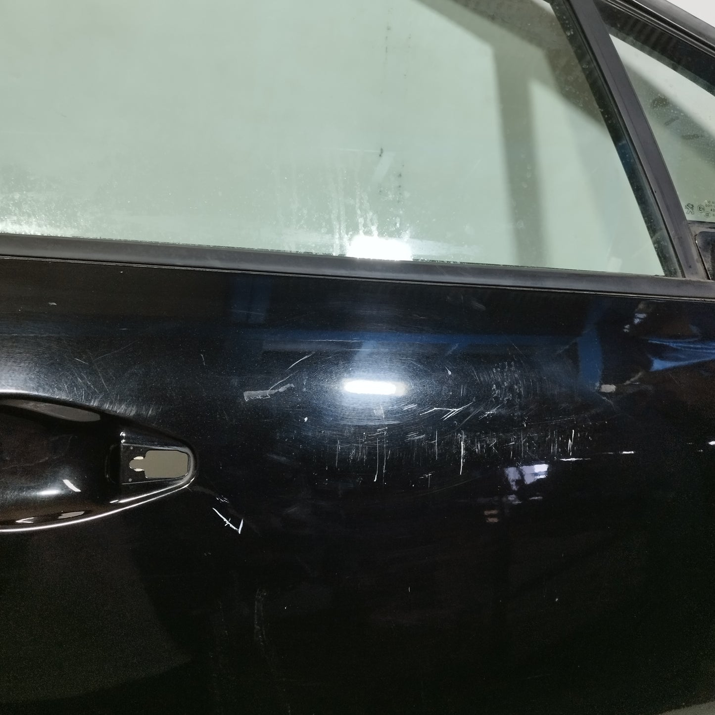 Sportello anteriore dx nero Peugeot 208 2018 ecoAC13618