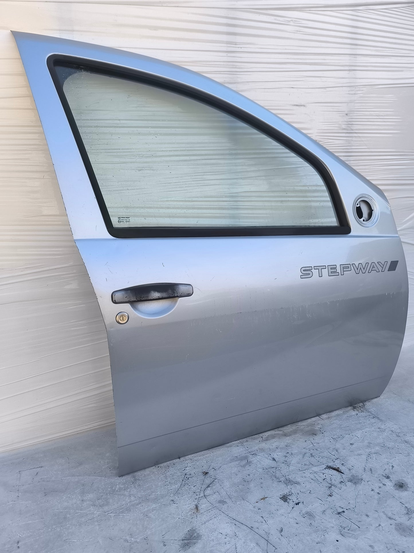 Sportello anteriore dx Dacia Sandero anno 2009 grigio argento ecoAG8071