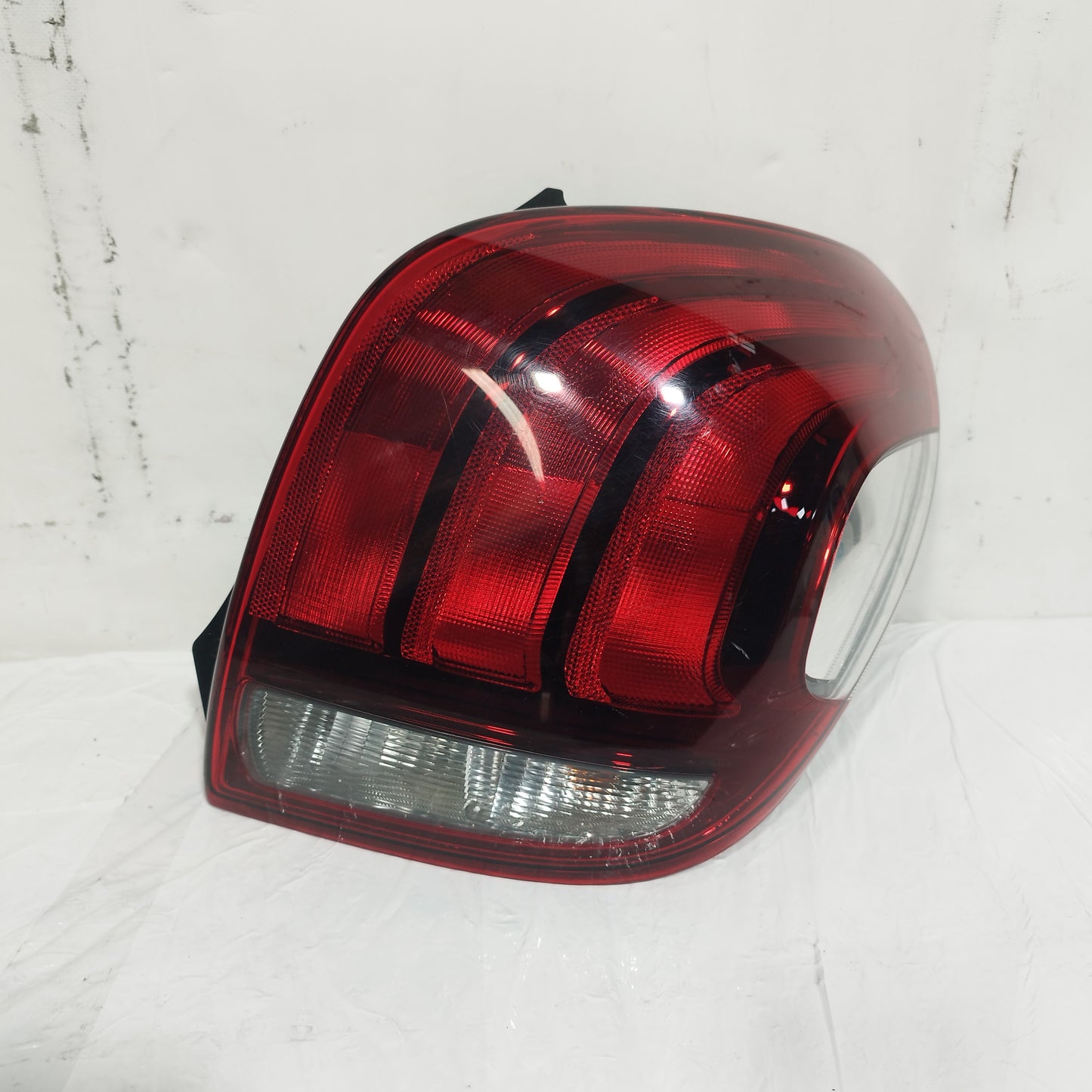 Fanale posteriore dx Peugeot 108 2020 cod: 81550-0H132 ecoAC15052