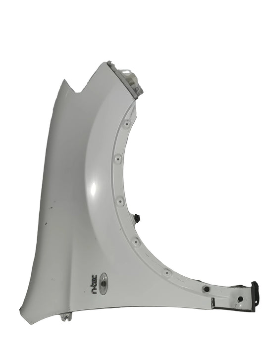 Parafango dx bianco Nissan Qashqai anno 2010-2013 ecoAG9854