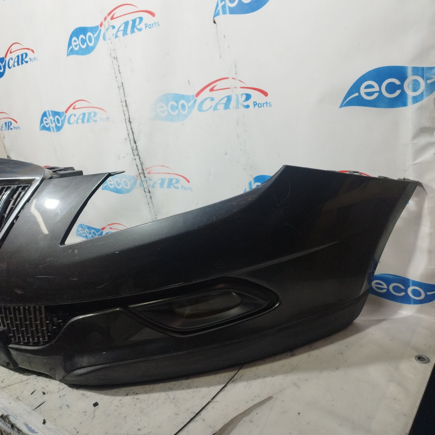 Paraurti anteriore grigio scuro Lancia Delta 2009 ecoAC10222