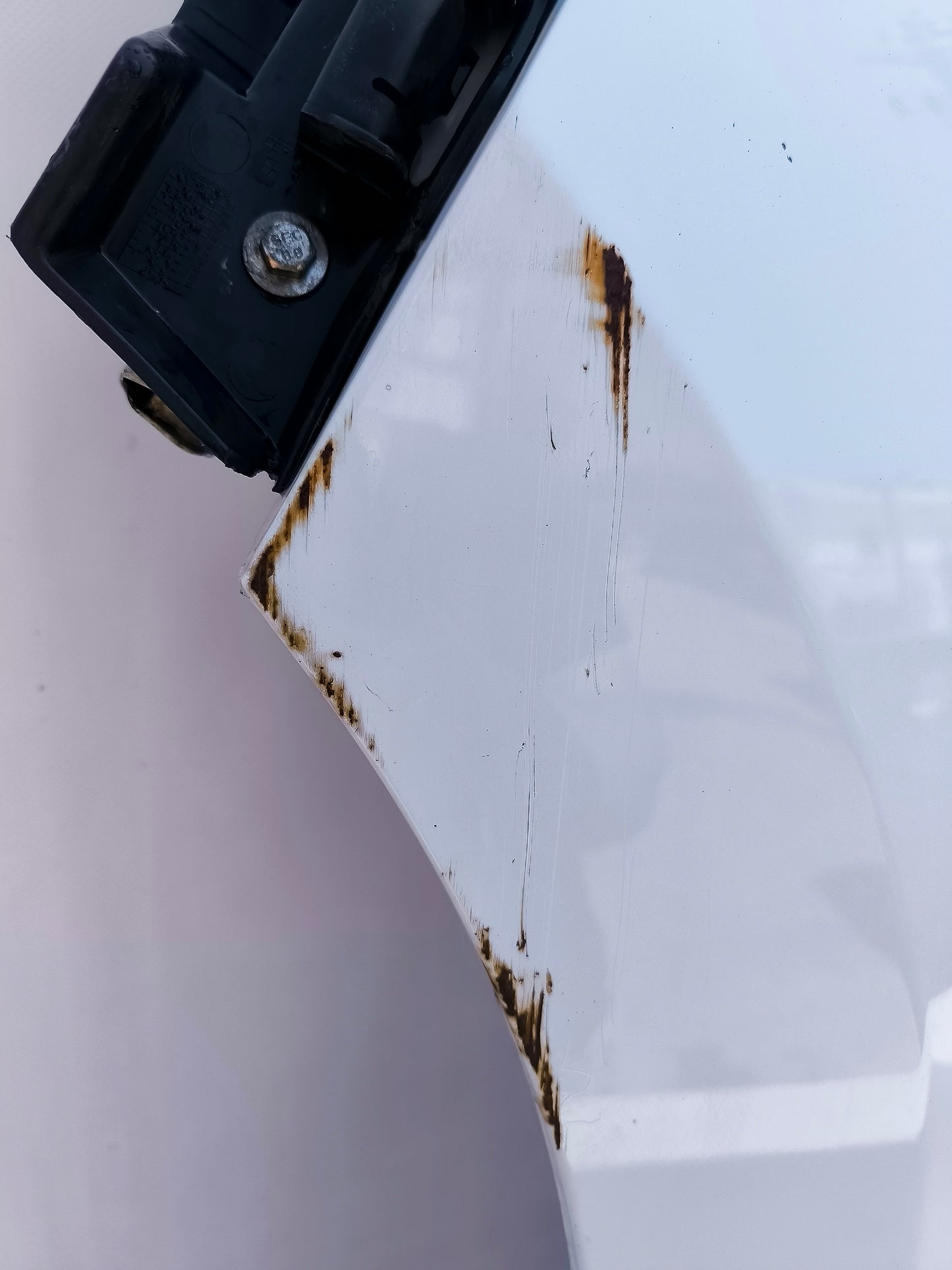 Renault Master 2014 weißer linker vorderer Kotflügel ecoAG7176