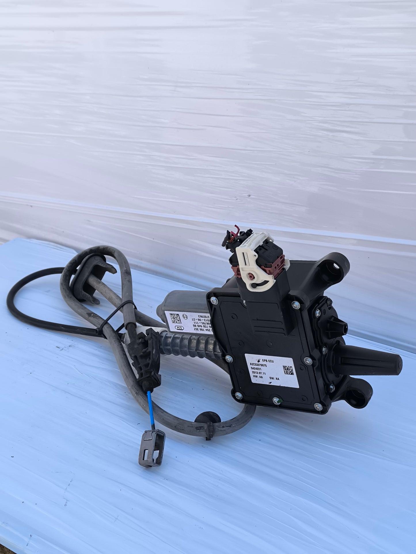 Freno a mano elettrico Peugeot 3008 anno 2011 cod: A2C53379975 ecoAG8322
