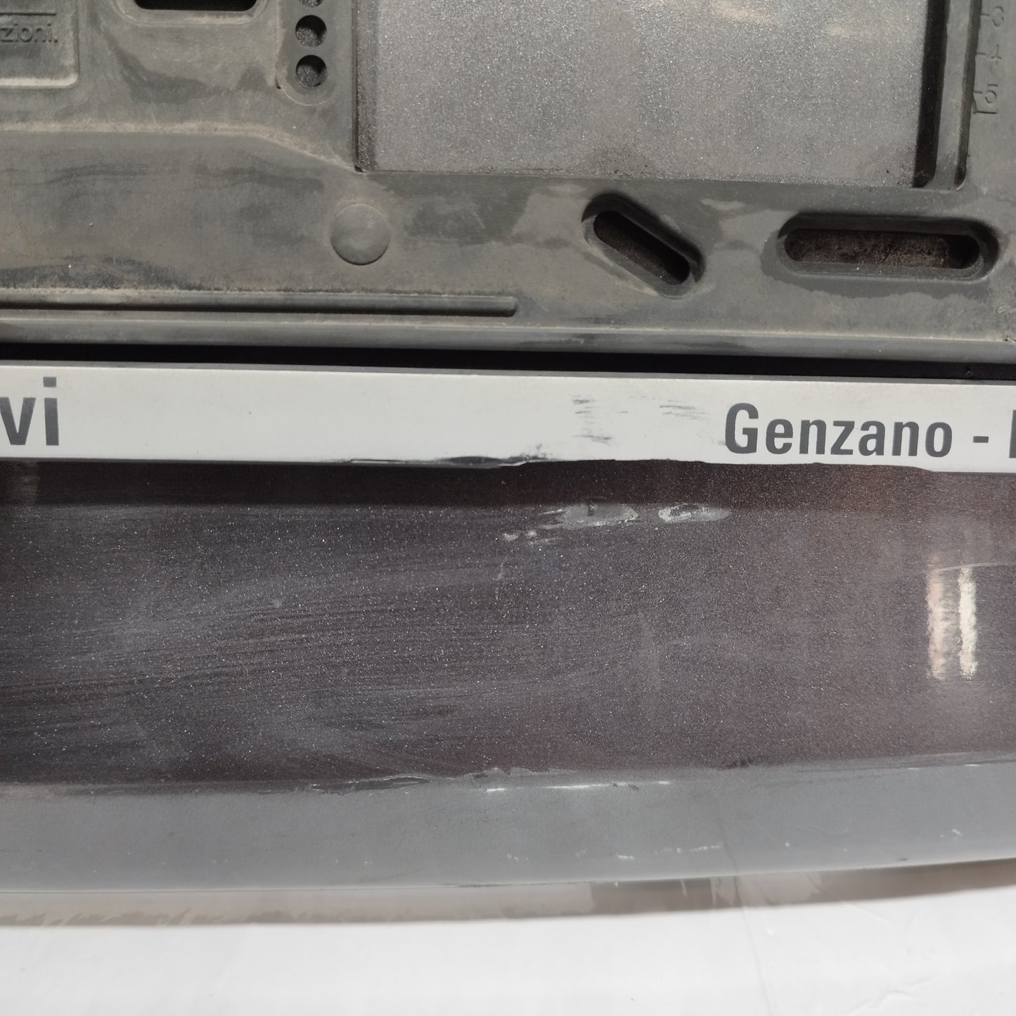Paraurti posteriore grigio scuro Toyota Yaris 2011 ecoAC14202