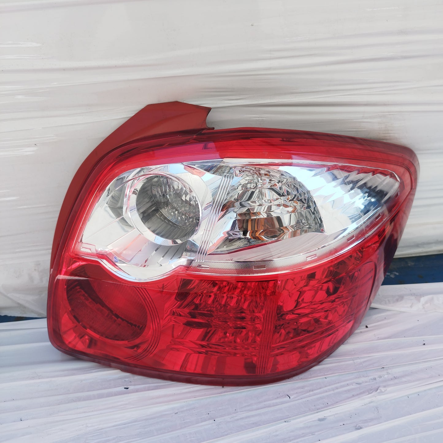 Fanale posteriore dx Toyota Auris (E15) 2010-2012 cod: 81550-02550 ecoDM283