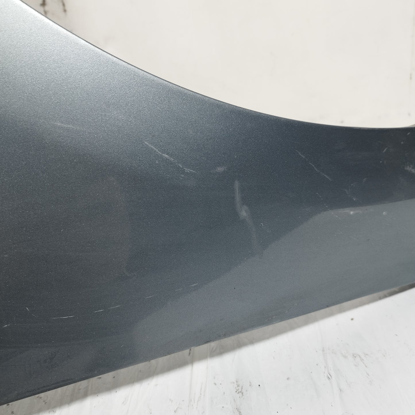 Parafango anteriore dx grigio scuro Opel Astra J 2009-2012 ecoAC15394