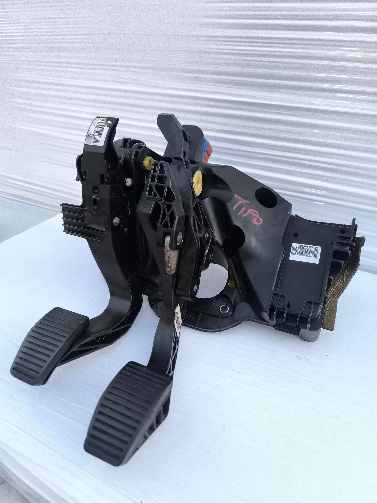 Pedaliera Freno / Frizione Fiat Tipo anno 2016 1.3 / 1.6 Multijet Cod: 2583561045 ecoAG7824