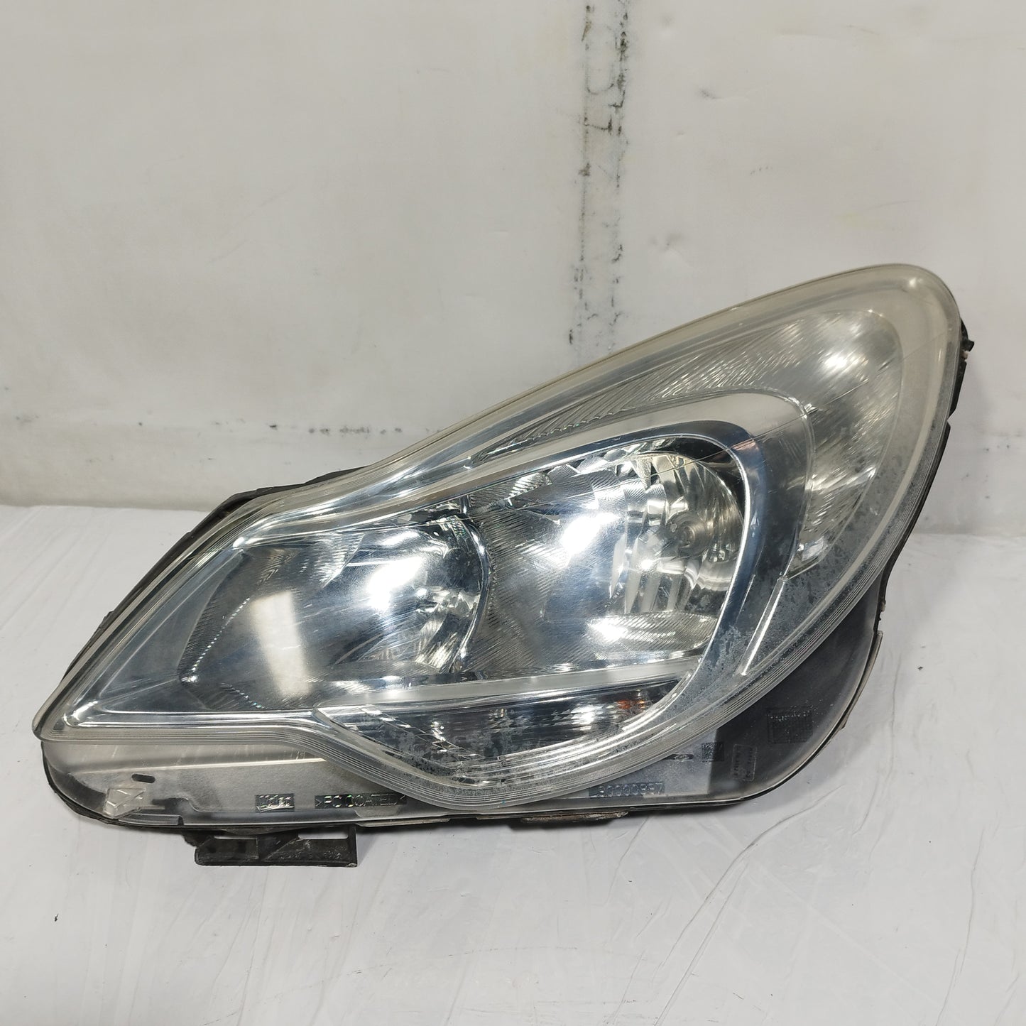 Fanale anteriore sx Opel Corsa D 2011-2014 Restyling cod: 133927052 ecoAC14632