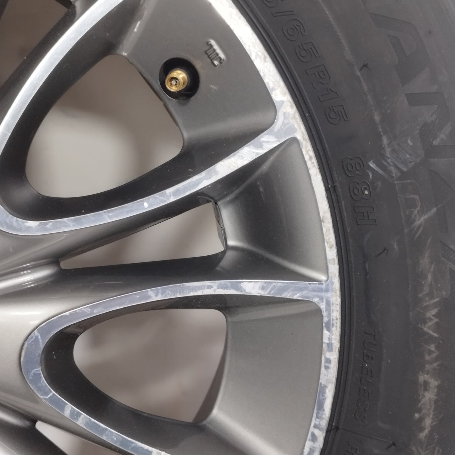 Cerchi in lega con gomme Fiat punto Evo 2012 ecoAC15266