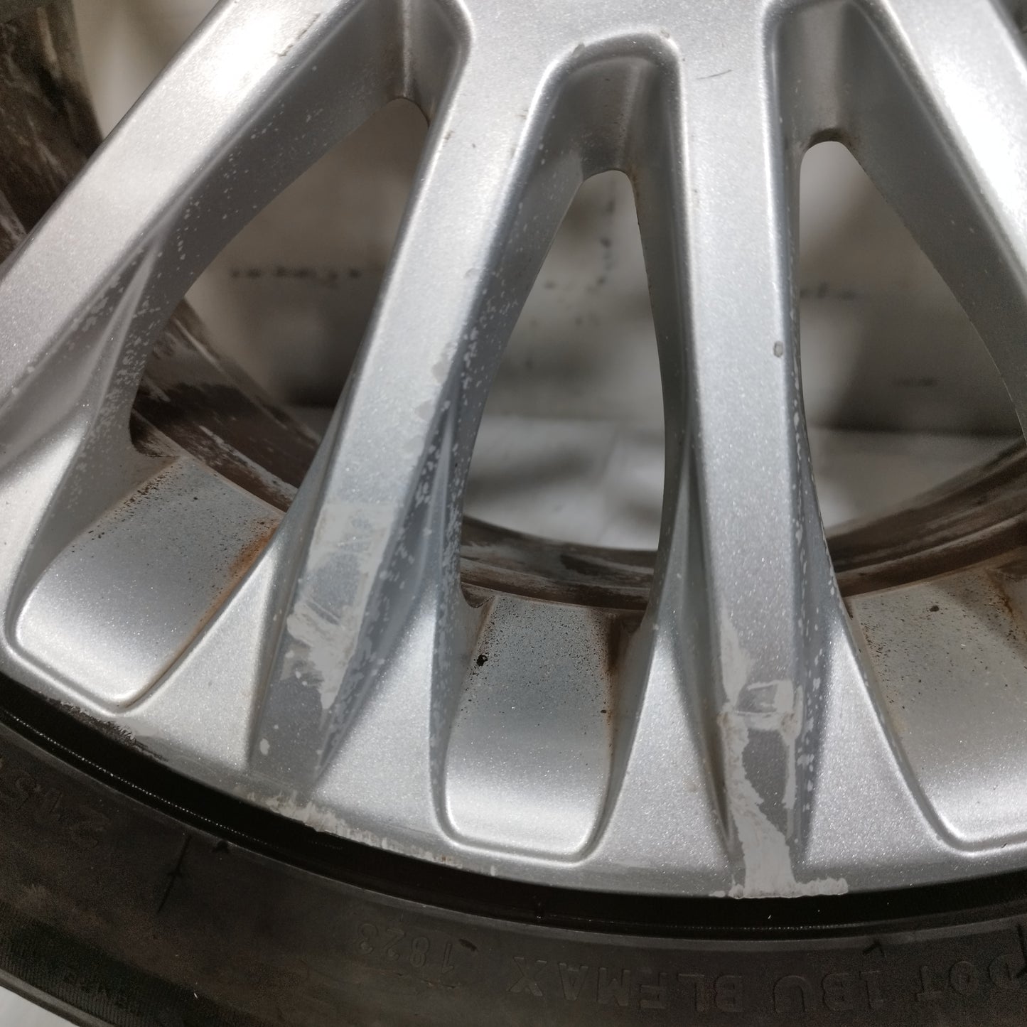 Cerchi in lega con gomme Ford C-Max 2010-2019 ecoAC15358