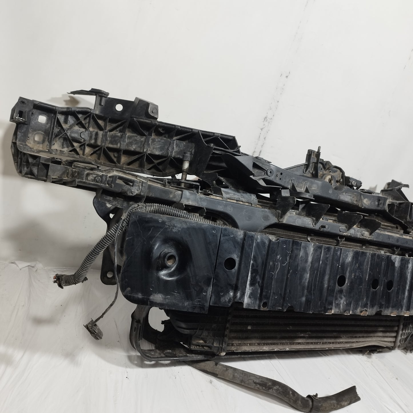 Kit radiatori con rinforzo Ford Focus 1.6 D 2006 cod: 013030393p ecoAC14963