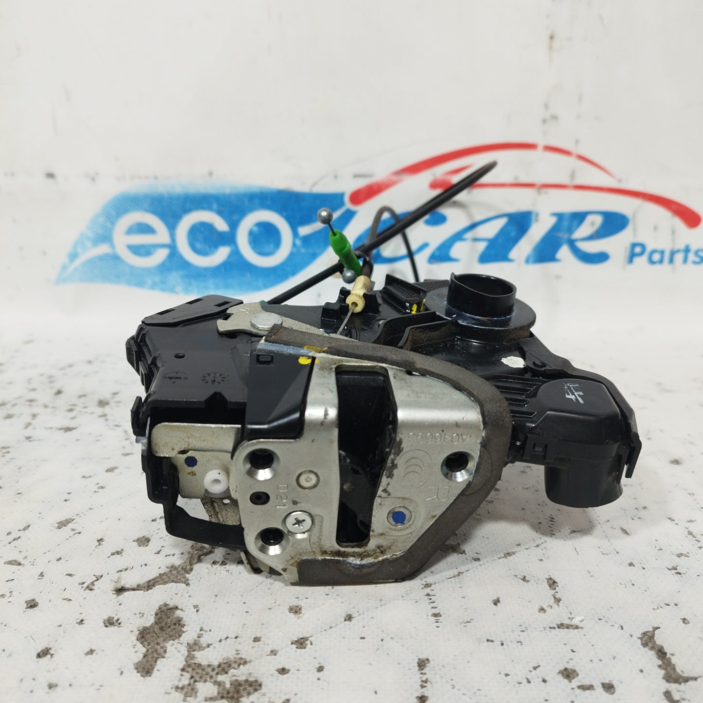 Front right lock Toyota Verso 2009 4 pin code: A046693 ecoAC9882