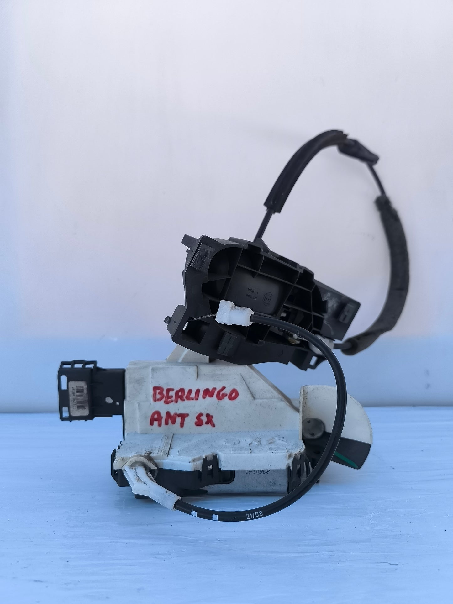 Serratura anteriore sinistra Citroën Berlingo anno 2009 Cod: PSA828406 ecoAG6964