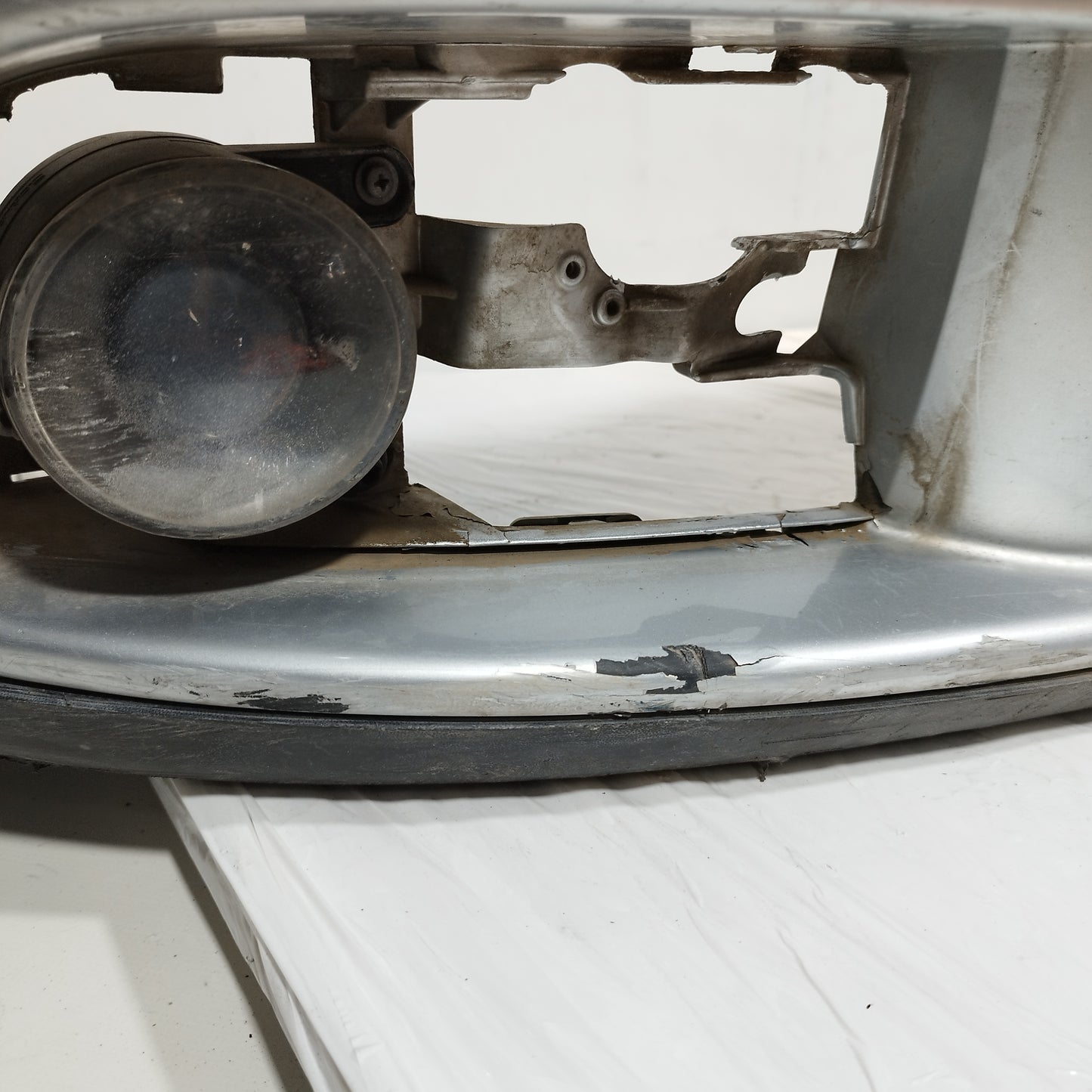 Front Bumper Grey Volkswagen Golf 5 2006 ecoAC12758