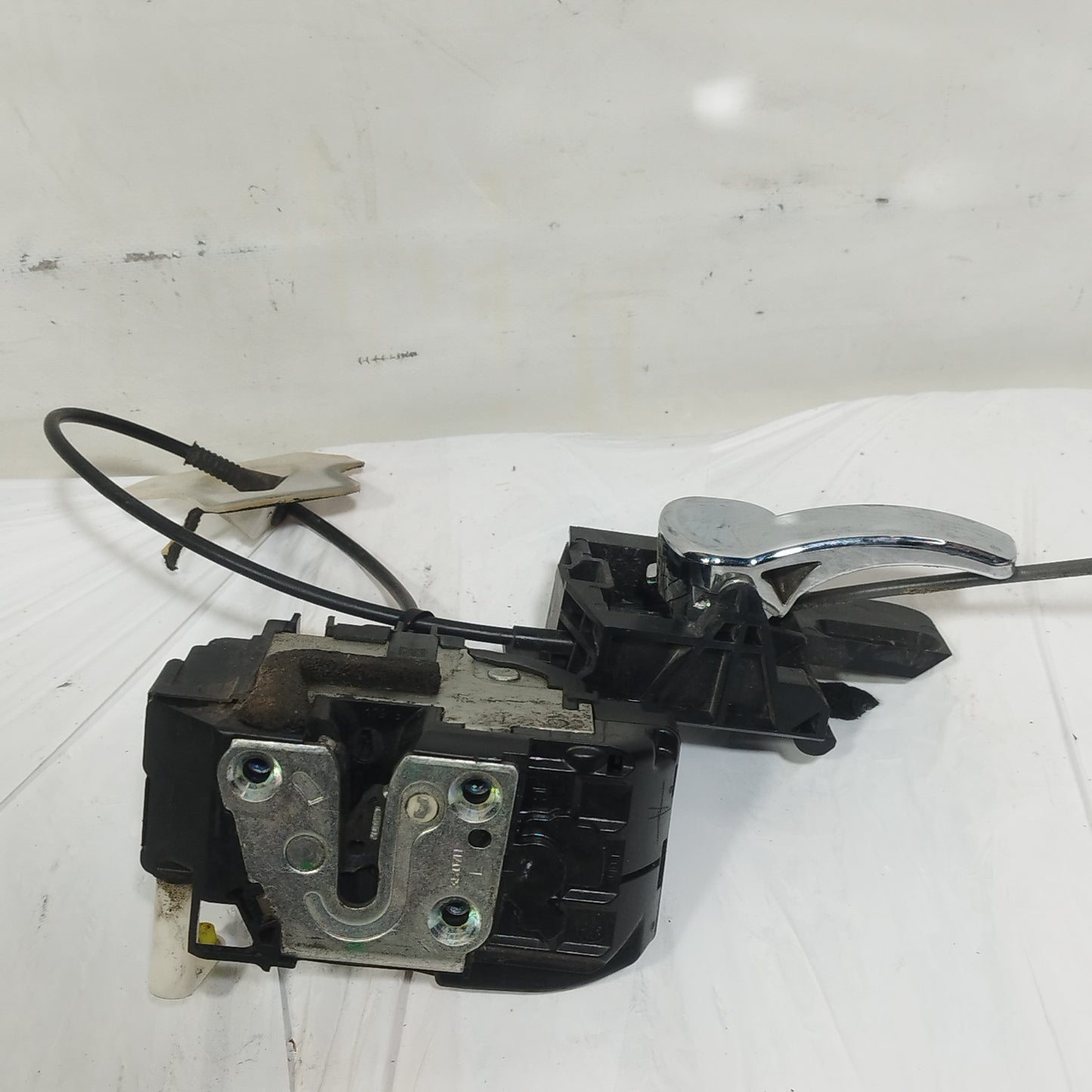 Serratura anteriore sx Nissan Qashqai 2007 6 pin ecoAC15450