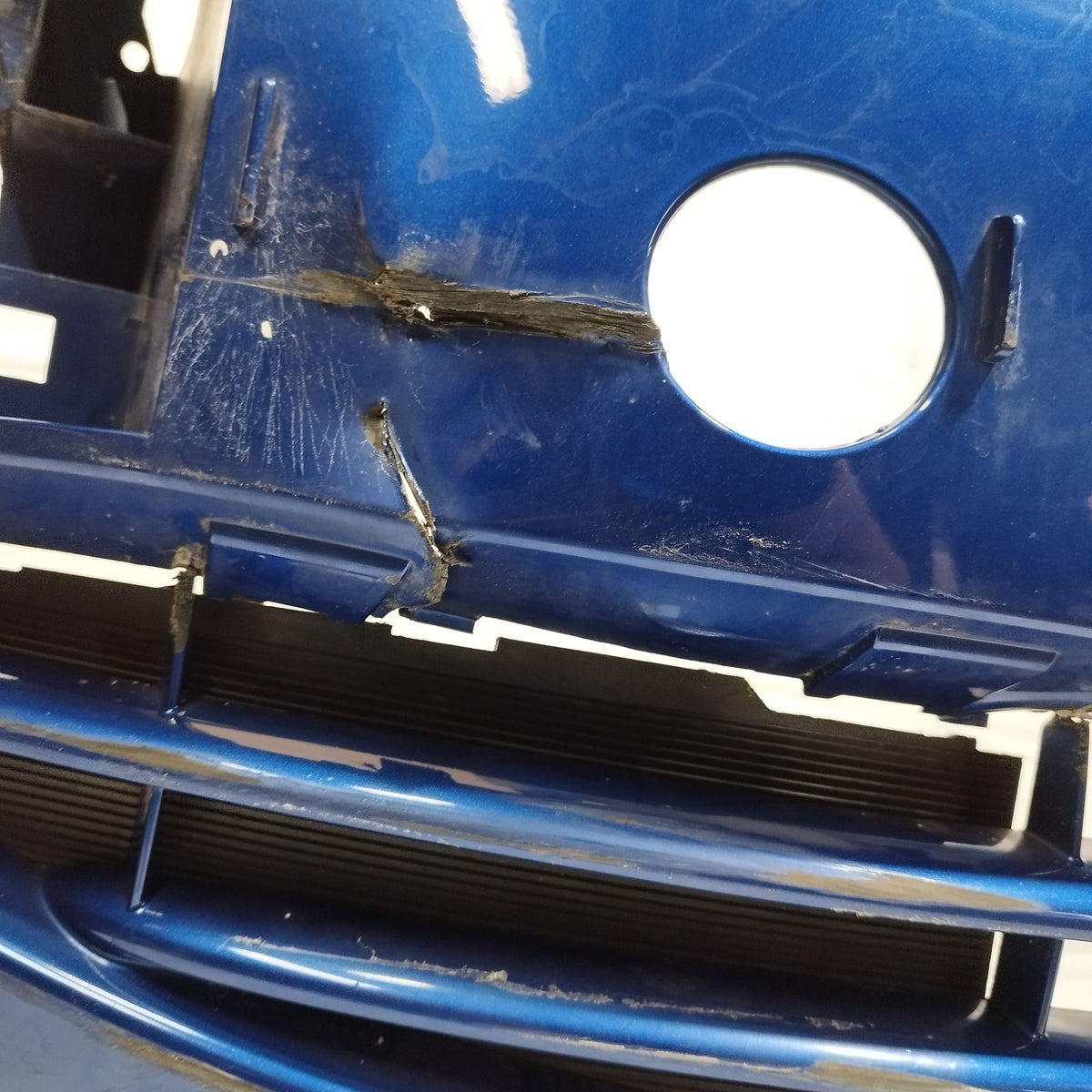 Paraurti anteriore blu Mitsubishi Colt VI (Z30) 2004-2008 ecoAC16940