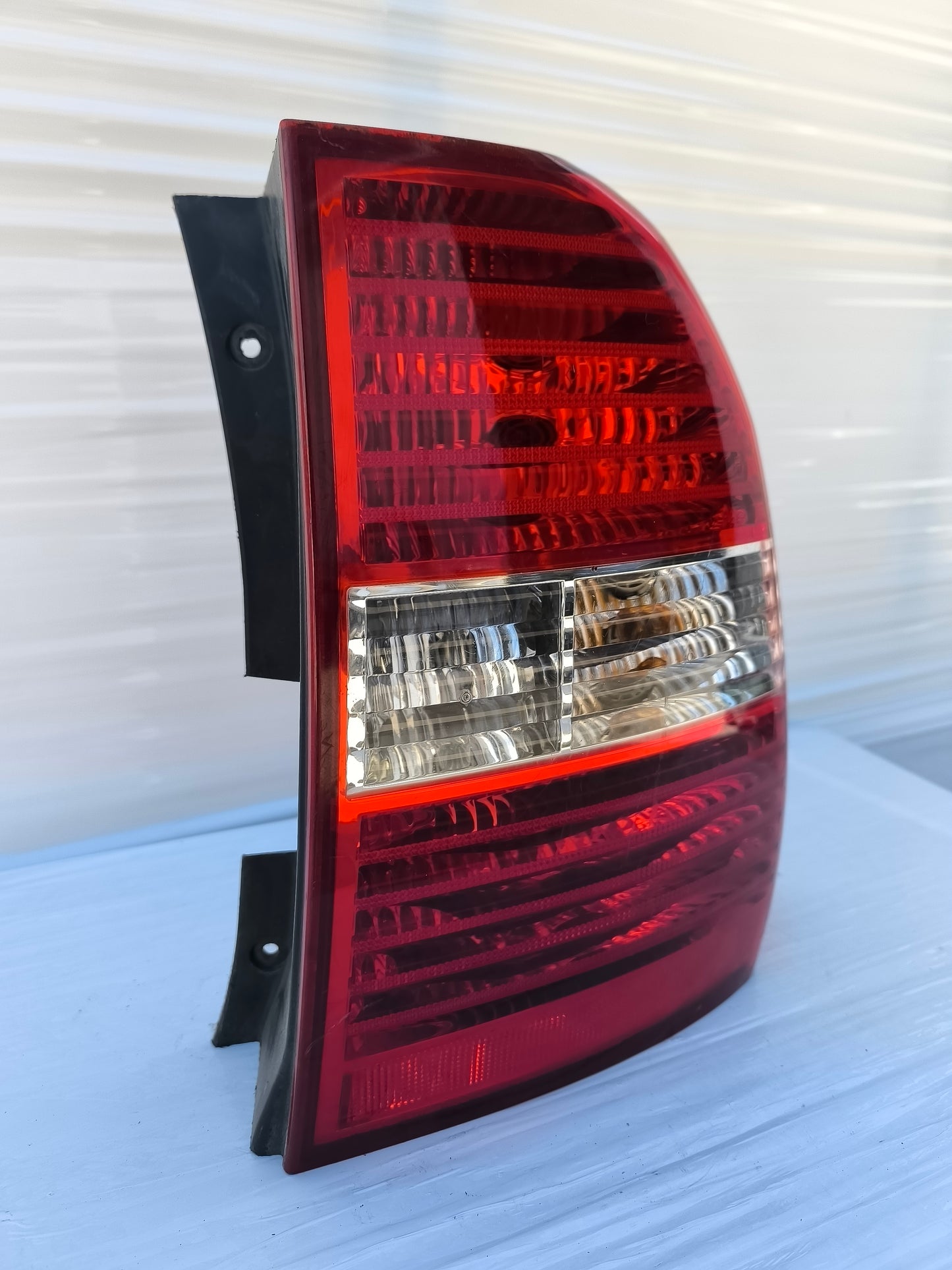 Fanale posteriore dx Kia Sportage anno 2004 ecoAG8114