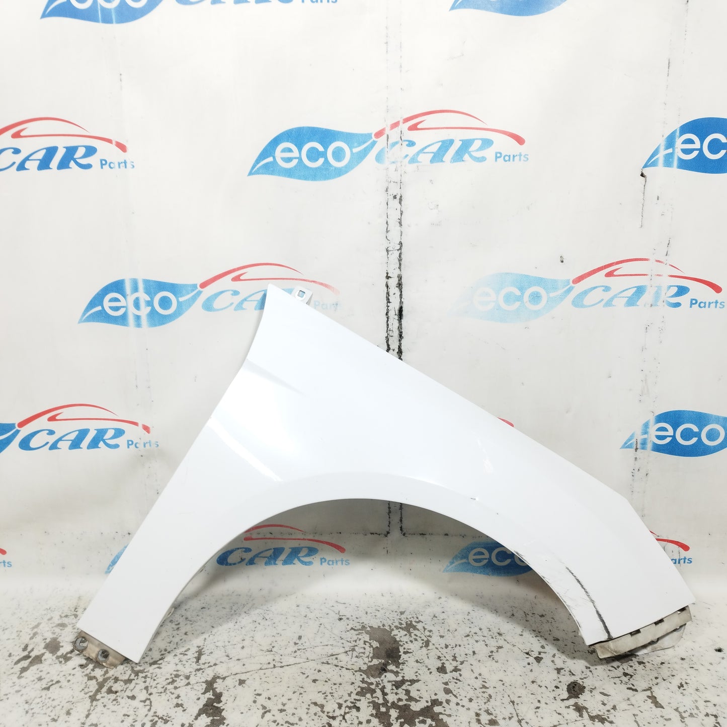 Parafango anteriore dx bianco Ford Focus 2011 ecoAC10984