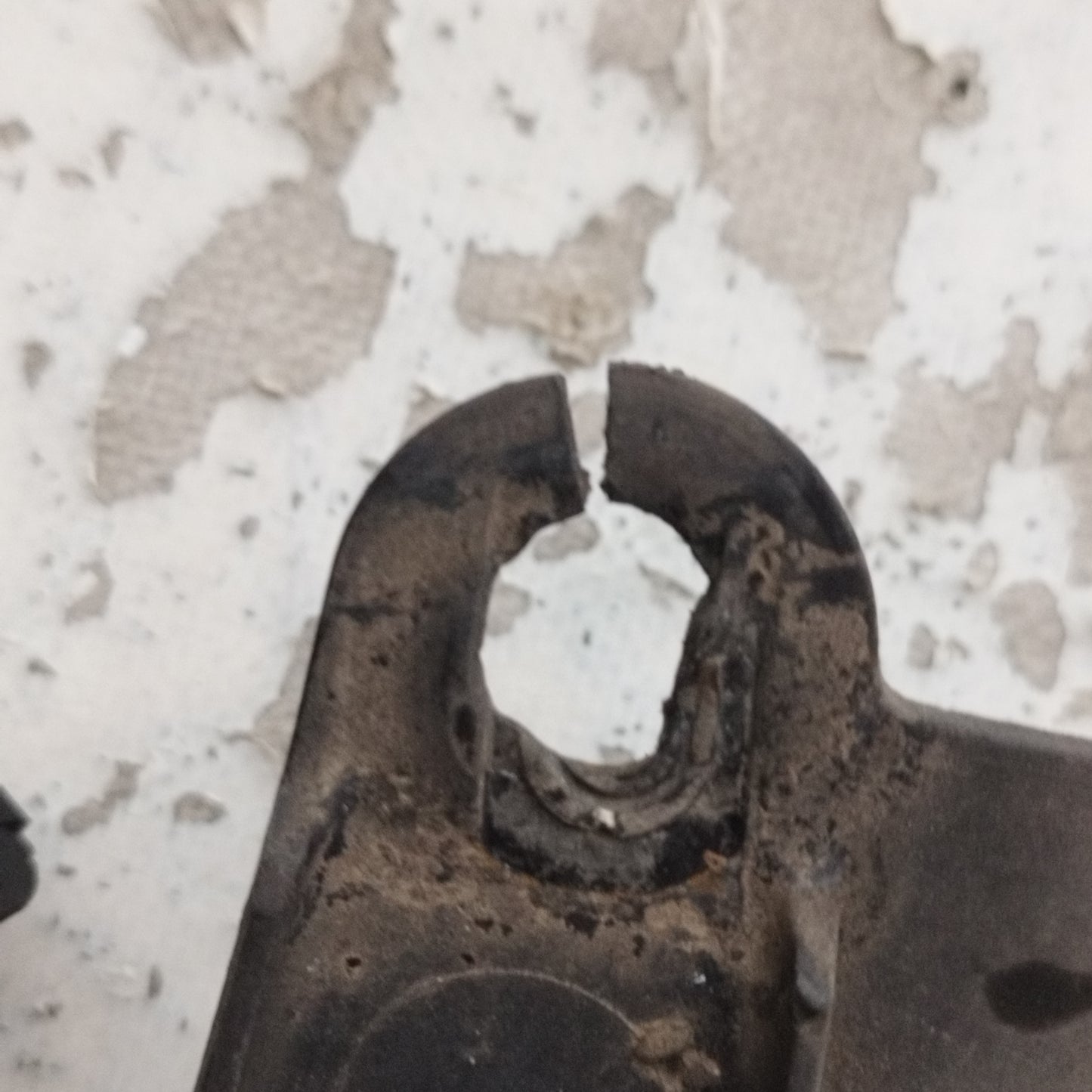 Pearl White Rear Bumper Peugeot 3008 2011 ecoAC9583