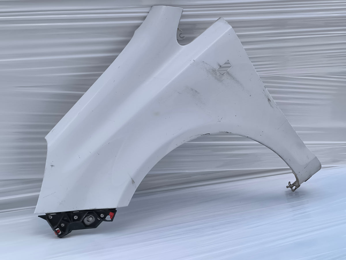 Parafango sx bianco Opel Corsa D anno 2006-2014 3/5 porte ecoAG9996