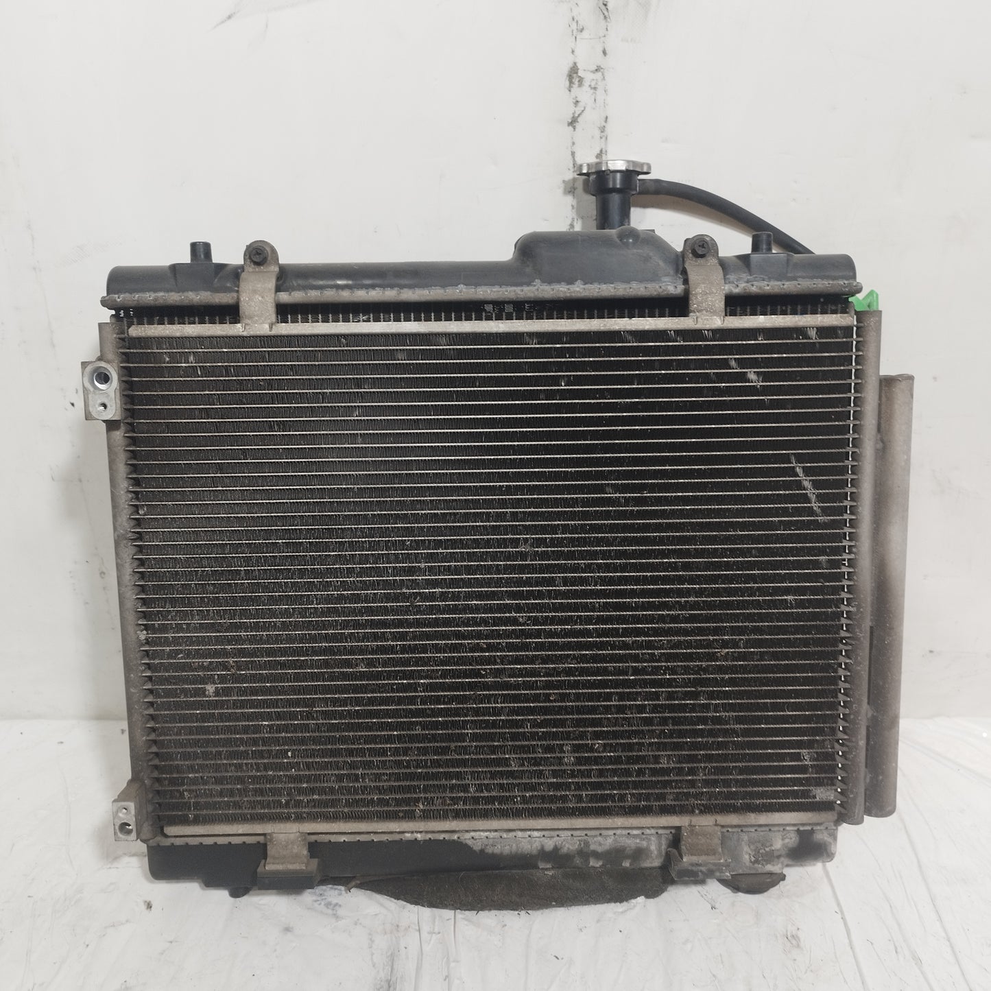 Kit radiatori Suzuki Swift 1.2 B 2013 cod: 95310T68L10 ecoAC16053