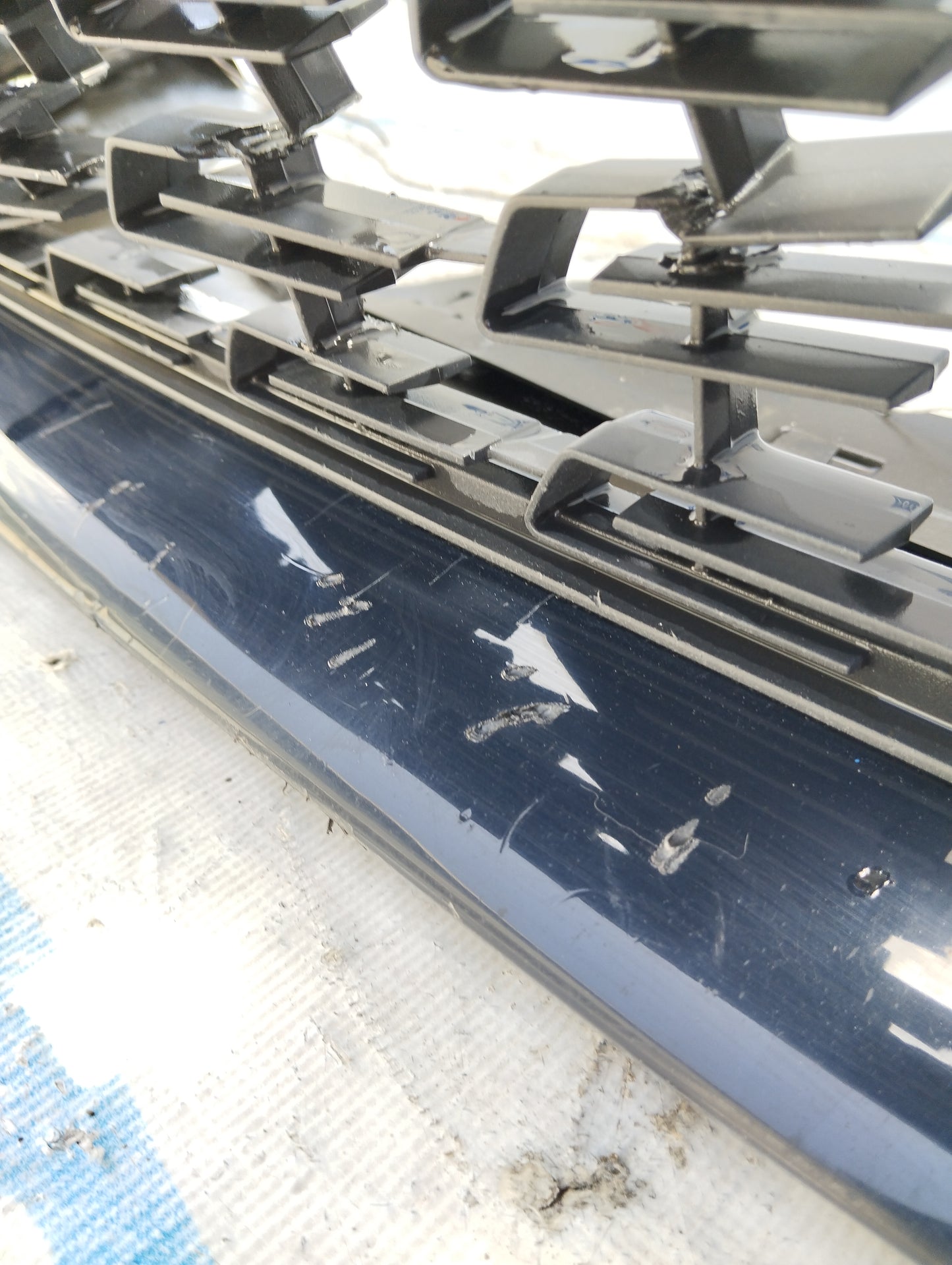 Dark blue front bumper Seat Leon 2016 ecoAG4595