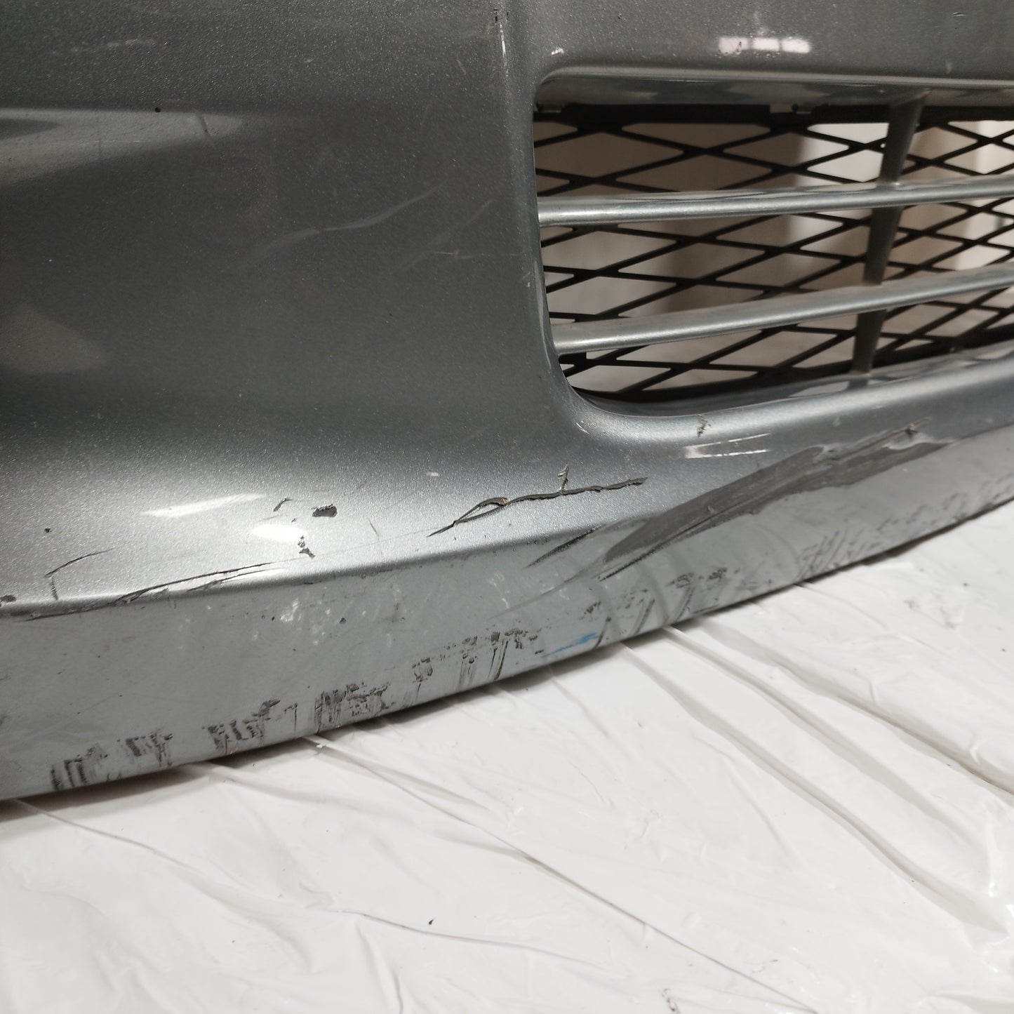 Paraurti anteriore grigio Toyota Yaris II (XP90) 2006-2008 ecoAC15190
