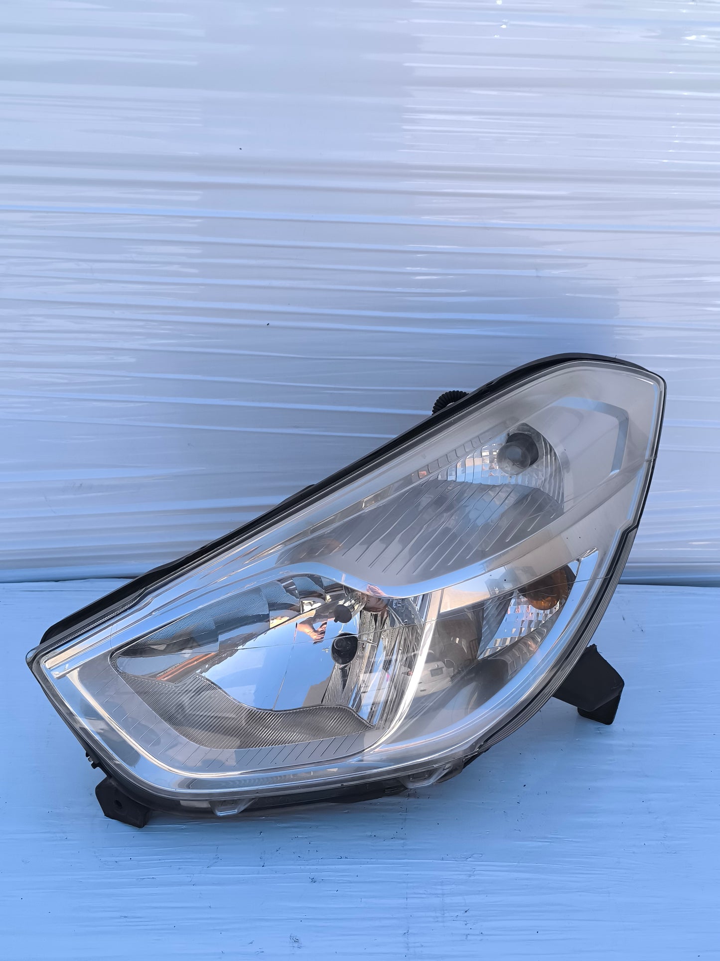 Fanale anteriore sx Dacia Dokker anno 2012-2021 cod: 260607950R ecoAG8385