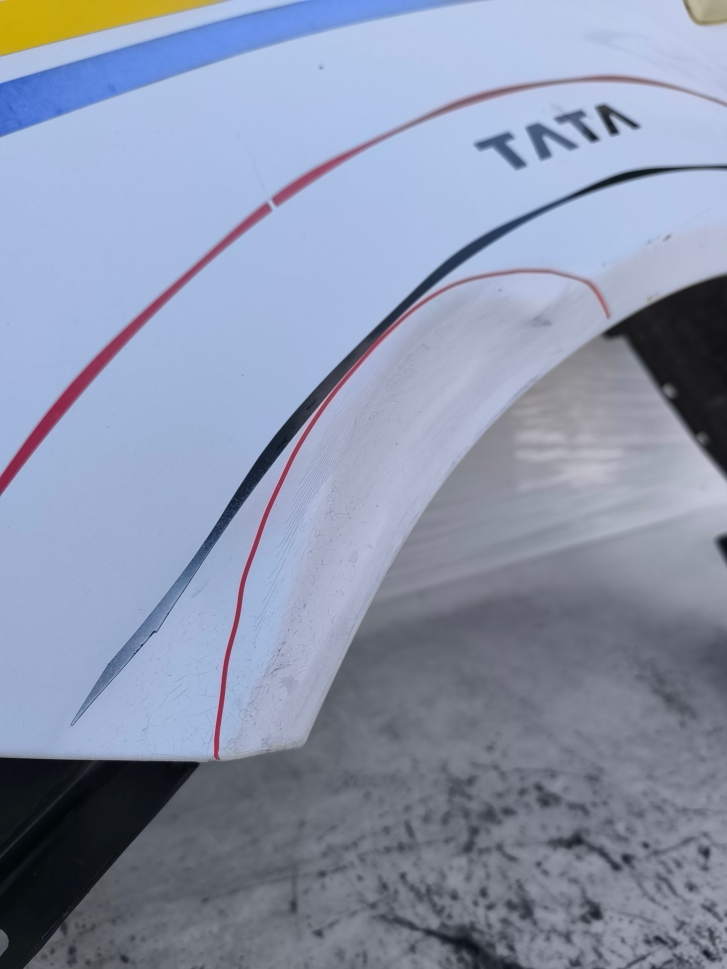 Parafango sx bianco Tata Xenon 2007-2013 ecoAG8403