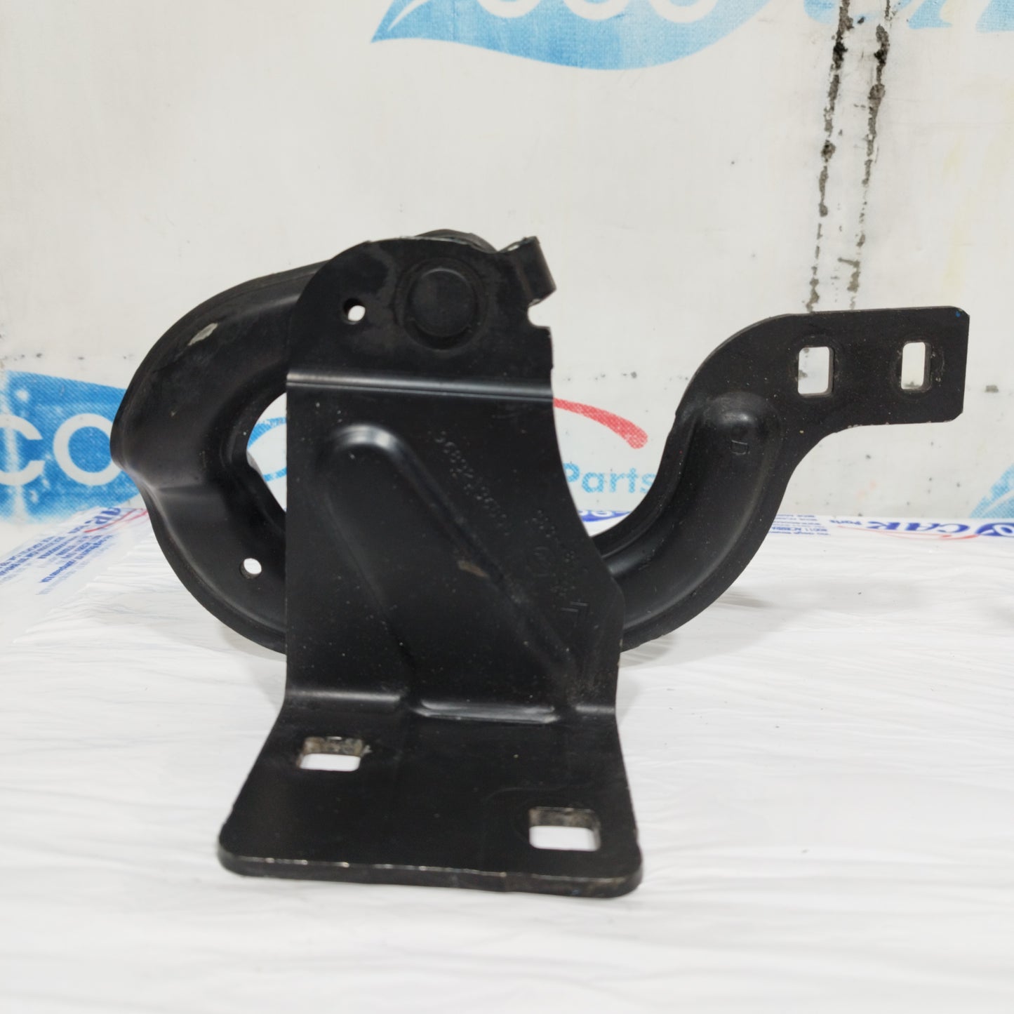 Tailgate Hinges Peugeot 3008 2012 Code: 9683213680D ecoAC10692