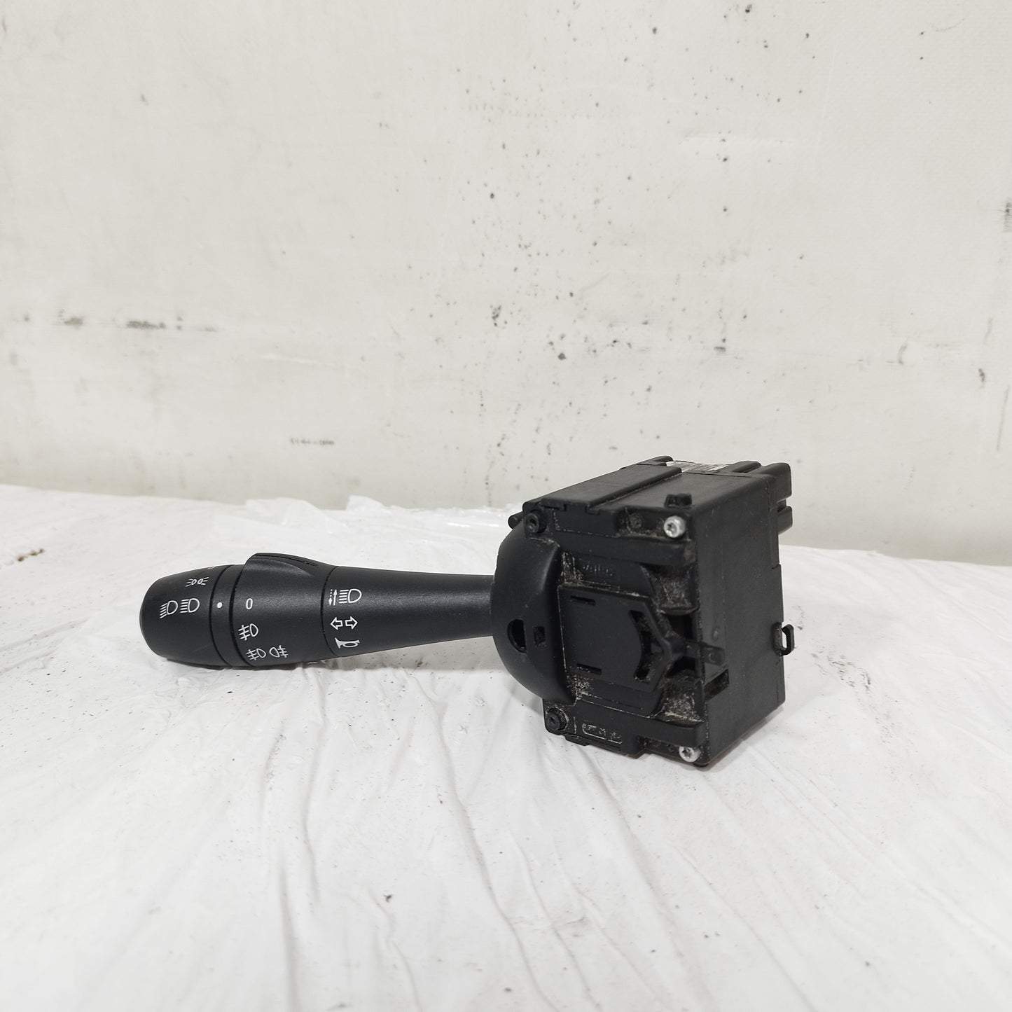Leva comando luci Dacia Sandero II (B8) 2012-2020 cod: e10645399 ecoAC16347