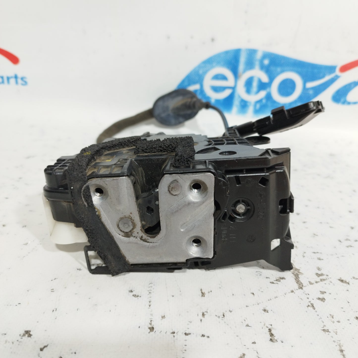 Front left lock Renault Clio 2015 4 pin code: 805033000R ecoAC8663