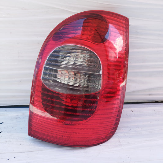 Fanale posteriore dx Citroen Xsara Picasso 2004 cod: 965000578002 ecoDM237
