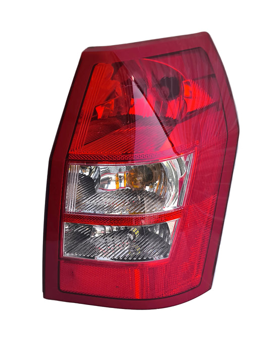 Fanale posteriore dx Chrysler 300C Touring (SW) anno 2005-2010 cod: 04805966AH ecoAG8589