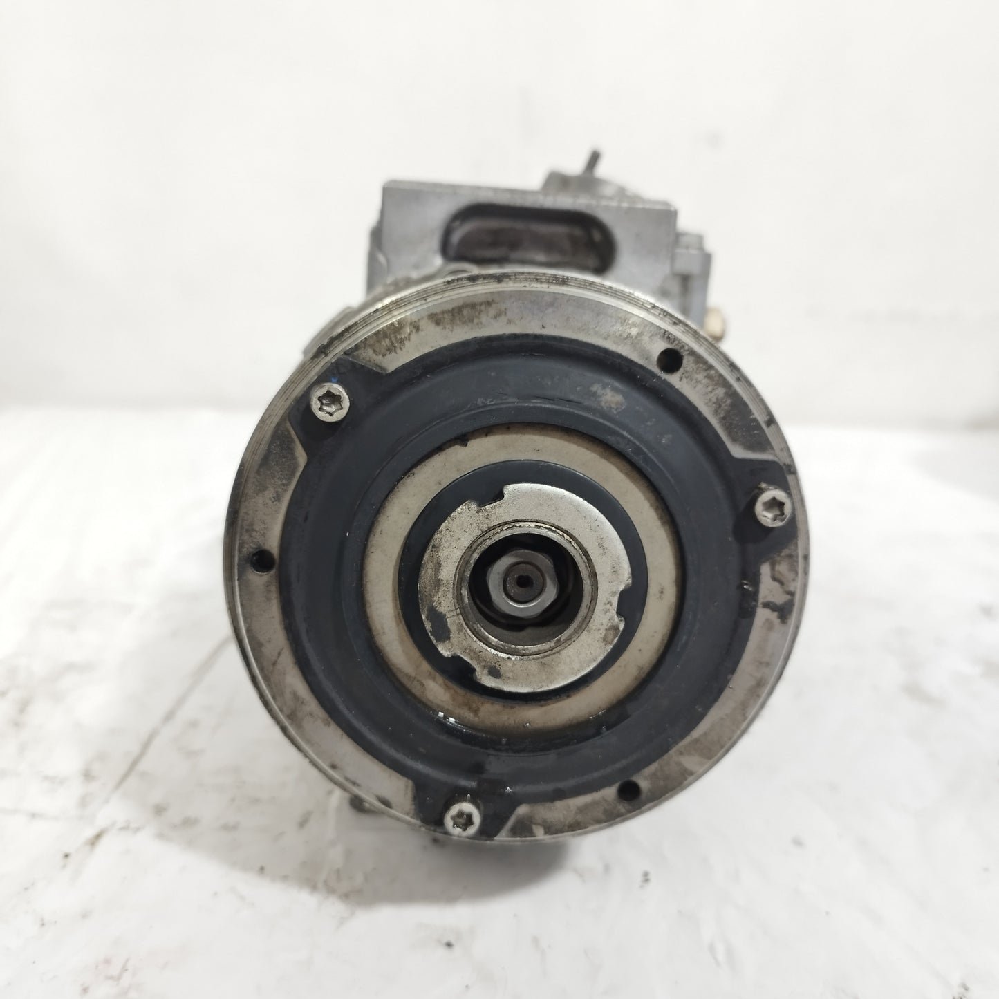 Compressore a / c Volkswagen Golf V (1K) 1.9 / 2.0 TDI 2003-2009 cod: 1K0820803G ecoAC16197