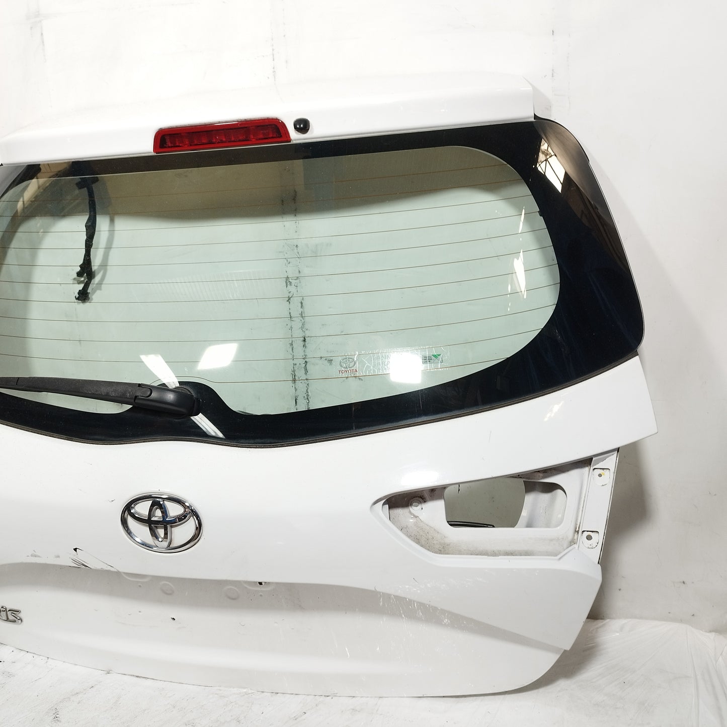 Portellone bianco Toyota Yaris III (XP130) 2017-2020 Restyling ecoAC16570
