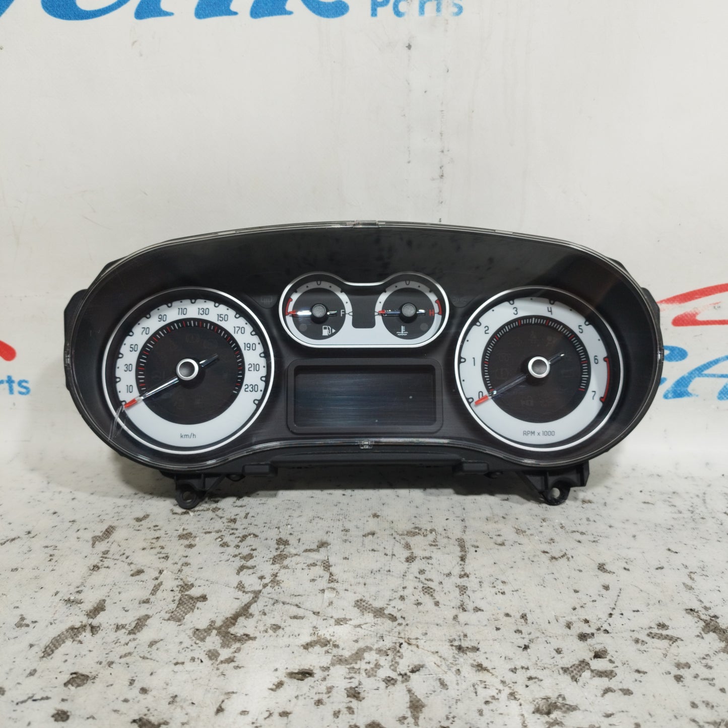 Instrument cluster Fiat 500L 1.4 B 2013 code: 51975128 ecoAC9301